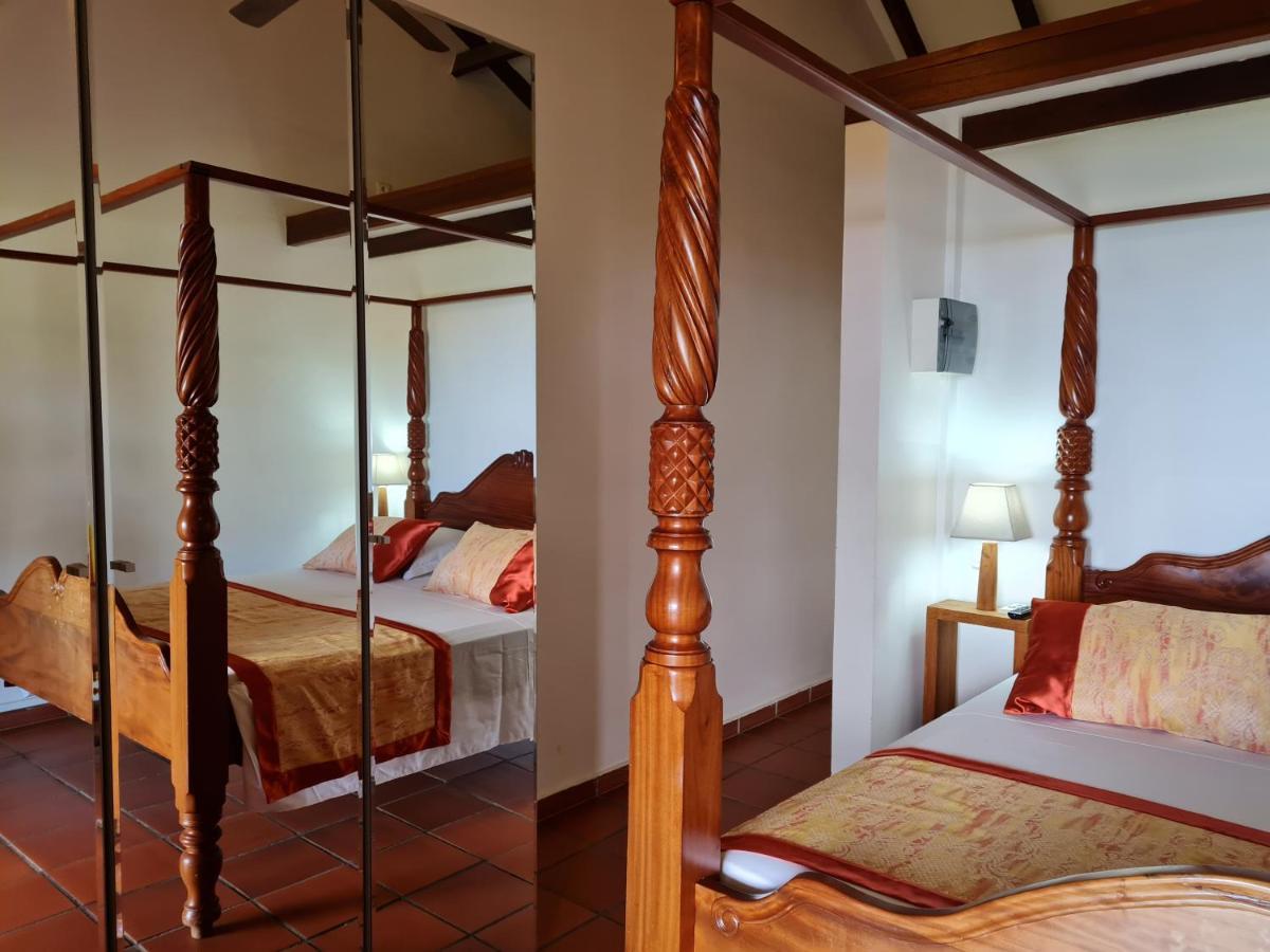 Chambre D'Hotes "Villa Rayon Vert" Деше Экстерьер фото